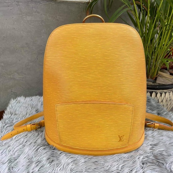 🤗CUTE💛Auth Louis Vuitton Yellow Epi Backpack 🎒 - Picture 6 of 16